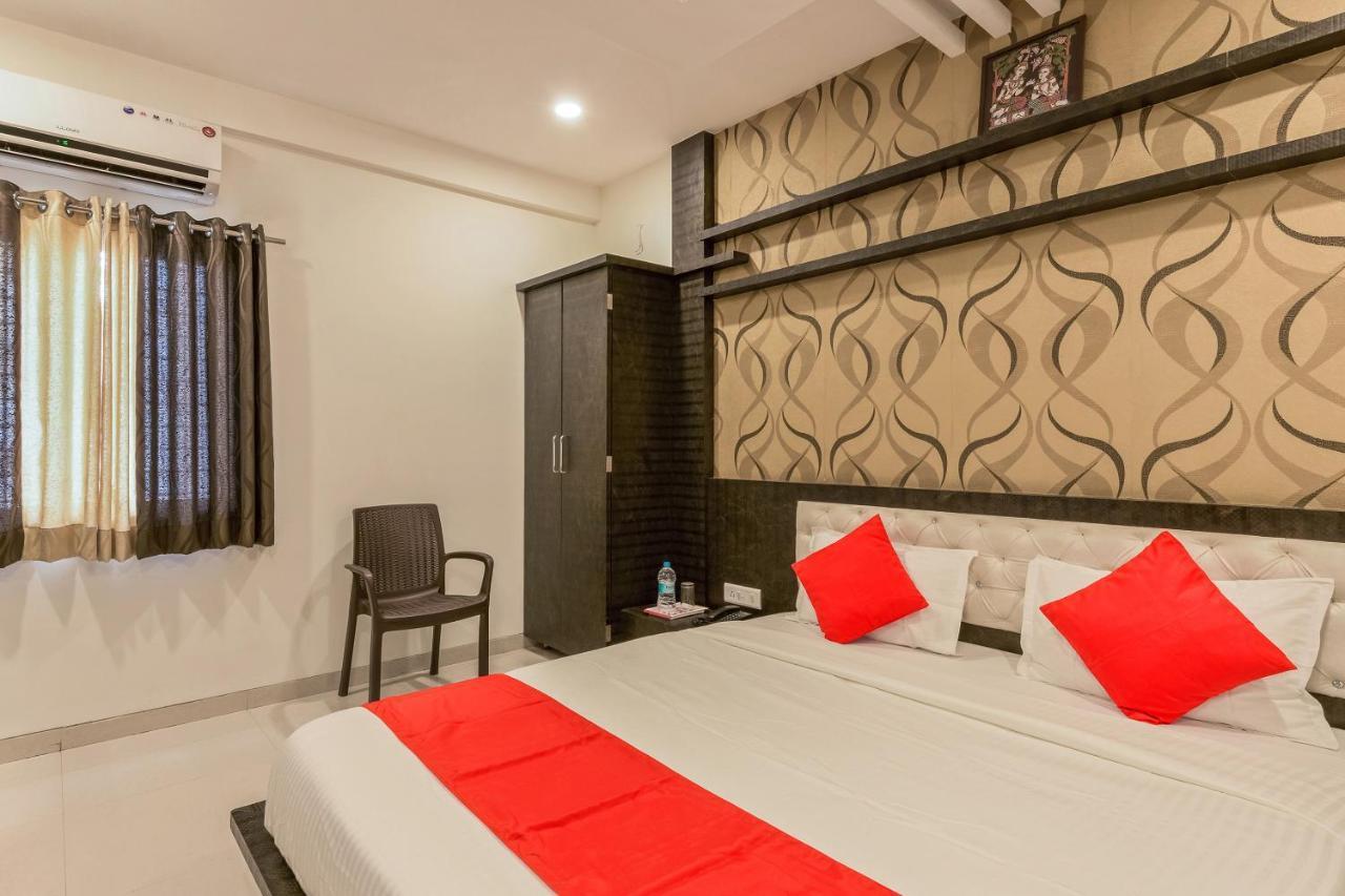 Oyo Flagship 19196 Shree Sai Niladri Residency Shirdi Buitenkant foto