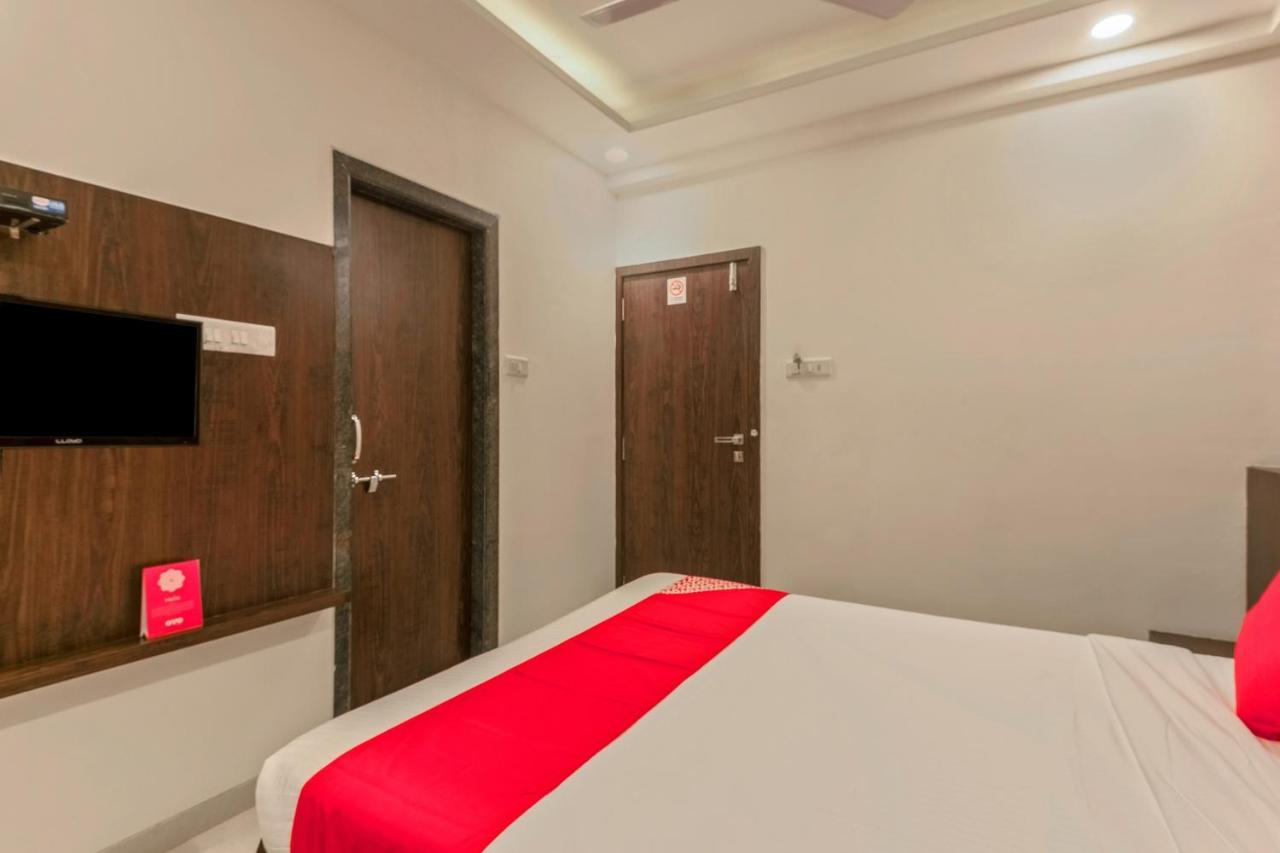Oyo Flagship 19196 Shree Sai Niladri Residency Shirdi Buitenkant foto