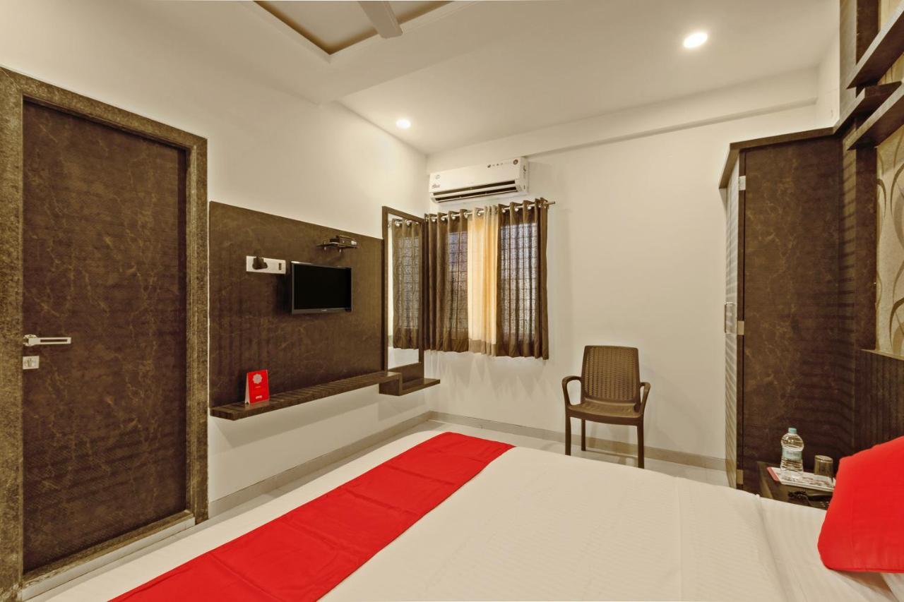 Oyo Flagship 19196 Shree Sai Niladri Residency Shirdi Buitenkant foto