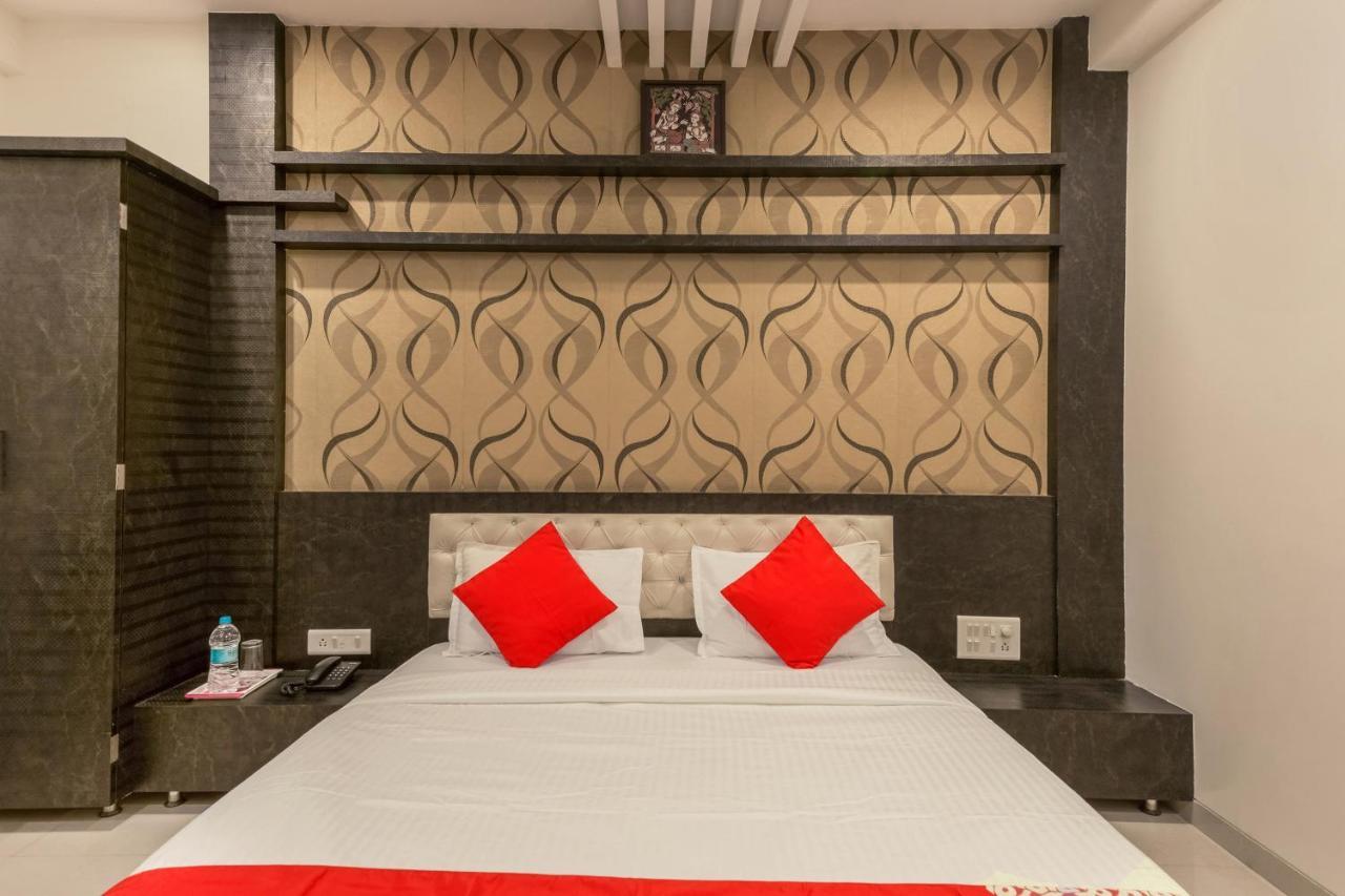 Oyo Flagship 19196 Shree Sai Niladri Residency Shirdi Buitenkant foto