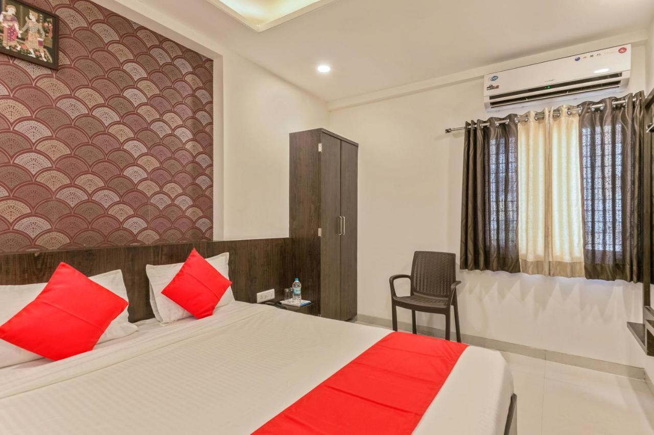 Oyo Flagship 19196 Shree Sai Niladri Residency Shirdi Buitenkant foto