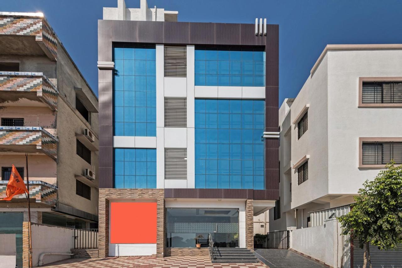 Oyo Flagship 19196 Shree Sai Niladri Residency Shirdi Buitenkant foto